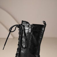 Bottines noires à plateforme pour femmes, style gothique, avec patchwork floral 3D en dentelle, bout carré et talon bloc haut