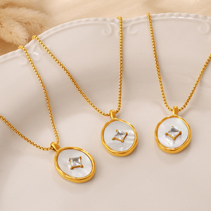 Collar con colgante redondo de nácar estilo europeo con incrustaciones de circonita, acero inoxidable, elegante para uso diario. - Product Image 2