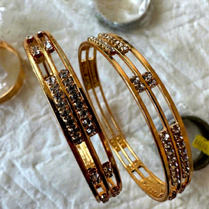 Bracelet en laiton plaqué or de qualité supérieure, fait à la main, traditionnel, classique, vintage, bracelet de mariage pour femmes, bijoux de mode - Product Image 1