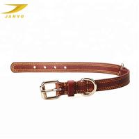 Kalung Anjing Kulit Sapi Vintage Custom Pabrik dengan Dua Cincin D Emas dan Rivet untuk Pelatihan Luar Ruangan
