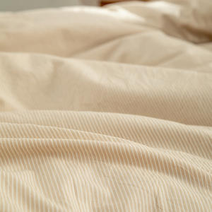 طقم مفروشات أسِرة عالي الجودة للبيع بالجملة من القطن الخالص ملون منسوج قطن مغسول طقم مكون من أربع قطع دون طباعة من الشركة المصنعة - Product Image 4