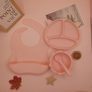 Prodotti per lo Svezzamento dei Bambini, Set di Stoviglie in Silicone con Piatto, Ciotola, Cucchiaio e Forchetta, Set per l'Alimentazione dei Neonati e Bambini - Product Image 3