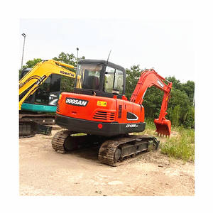 Excavatrice sur chenilles hydraulique Doosan DX55 de 5 tonnes, 95% neuve, avec moteur, pompe, boîte de vitesses et PLC d'origine coréenne, mini-pelle d'occasion à vendre - Product Image 1