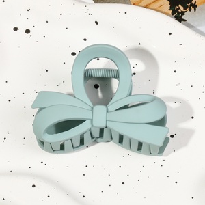 8cm Candy Colored Sweet <b>Bow</b> <b>Clip</b> Shark Design Temperament Frosted Plastic Environmental Friendly Hair Accessories for Prom - Product Image 4
