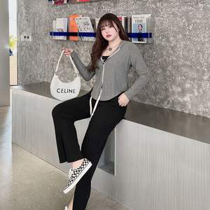 Cardigan à capuche pour femme grande taille Runqi, couleur unie, tricoté en coton, fermeture éclair sur le devant N8350 - Product Image 4