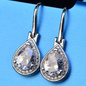 Boucles d'oreilles pendantes en cristal or blanc Lp, forme goutte d'eau, serti clos, bijoux classiques pour femme, pour mariage - Product Image 3