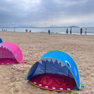 เต็นท์ชายหาดพับได้รูปฉลามน่ารักสำหรับเด็กและเด็กเล็ก ป้องกันรังสียูวี ใช้เป็นที่บังแดดสำหรับการเดินทางกลางแจ้ง ปิกนิกชายหาด - Product Image 3