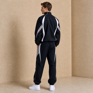 Completo Sportivo Oversize Baggy Fit <span class=keywords><strong>in</strong></span> Nylon con <span class=keywords><strong>Pantaloni</strong></span> <span class=keywords><strong>Jogger</strong></span> a Gamba Dritta e Giacca con Zip - Product Image 3