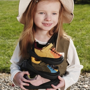 Scarpe da trekking per <span class=keywords><strong>bambini</strong></span> - Sneakers robuste da esterno con protezione rinforzata per le dita dei piedi, scarpe casual alla moda a blocchi di colore - Product Image 2