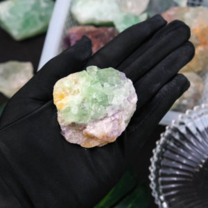 <strong>Wholesale</strong> <strong>Crystals</strong> Rough Healing Stones and <strong>Crystals</strong> Natural Green Fluorite <strong>Raw</strong> Stone for Home Decoration - Product Image 2