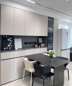 Buffet moderne en bois écologique pour salle à manger, armoire de rangement sur mesure avec étagères réglables, style bois pour le rangement - Product Image 2