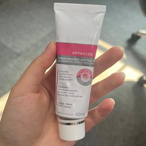 Crema Esencial ACCM Más Vendida - Refrescante y No Grasosa, Mejora la Opacidad y Atenúa las Marcas del Acné. 40 ml - Product Image 2