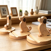 Support de téléphone portable en bois de hêtre massif naturel, bicolore, en forme de chiot mignon, pour la décoration de la maison et du bureau, vente en gros sur mesure