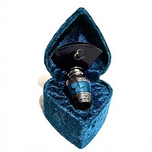 Urne funéraire commémorative pour adulte en velours bleu avec accents dorés, personnalisable, pour cendres humaines. - Product Image 1