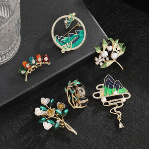 Broches de Estilo Chino de Aleación de Zinc con Cristales de Imitación, Pin de Moda para Mujer, Regalo con Diseño de Planta y Flor, Corsage Elegante - Product Image 1