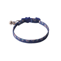 Nouvelles fournitures pour animaux de compagnie collier de chat avec accessoires en métal boucle colorée collier de chat style de collier de chemise