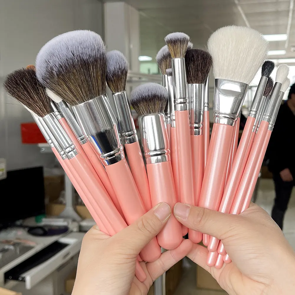 New reasonable price luxury custom logo vegan beauty makeup brush professional pink and sliver handle makeup tools brush set