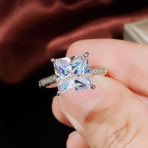 F1013 Anello di fidanzamento da donna con diamante naturale taglio Princess, stile classico, per gioielli da matrimonio - Product Image 4