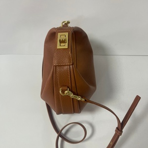 กระเป๋าสะพายไหล่หนัง PU แฟชั่นครึ่งดวงสำหรับสุภาพสตรี, กระเป๋าซิปแบบลำลองหรูหรามีซิปปิดสายสีทึบ - Product Image 6