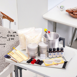 Vente en gros <span class=keywords><strong>Kit</strong></span> de démarrage pour la <span class=keywords><strong>fabrication</strong></span> de bougies DIY professionnel Meilleure vente de cire de soja parfumée avec boîte-cadeau et parfum Aromathérapie - Product Image 6