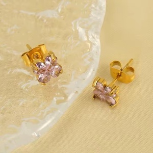 Pendientes de Acero Inoxidable para Mujer, con Incrustaciones de Oro de 18k y Circonita, Diseño de Trébol de Cuatro Hojas, Joyería de Moda - Product Image 3