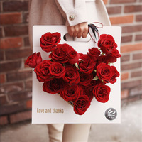 Sac fourre-tout en carton en forme de cœur pour arrangement floral, emballage portable pour roses de la Saint-Valentin, impression offset, fleurs fraîches