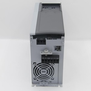 อินเวอร์เตอร์รุ่นใหม่ FC-280 ซีรีส์ FC-280P4K0T4E20H1BXC FC-280P4K0T4E20H1BXCXXXSXXXXAX 4.0 กิโลวัตต์/ 5.5 380-480VAC - Product Image 2