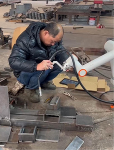 Çok senaryo kaynak çekirdek bileşenleri şanzıman için akıllı 6 eksenli taşınabilir kaynak robotu <span class=keywords><strong>5KG</strong></span> yük kapasitesi - Product Image 4