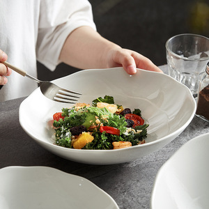 Bol à salade incliné, plat à légumes et fruits de haute qualité, style japonais, style nordique, moderne, simple, grand, en céramique, luxe léger, pour desserts - Product Image 3