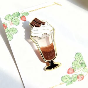 Épingles à revers personnalisées en métal artisanal, style dessin animé, avec paillettes, sable <span class=keywords><strong>liquide</strong></span>, émail, chocolat <span class=keywords><strong>liquide</strong></span>, effet sable mouvant, pour vêtements et chapeaux, vente en gros - Product Image 3