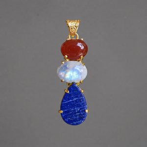 Nuevo Colgante de Cristal de Ágata Natural de Primera Calidad, Gema Triple Tallada en Aleación, Estilo Feng Shui, Venta al Por Mayor - Product Image 1