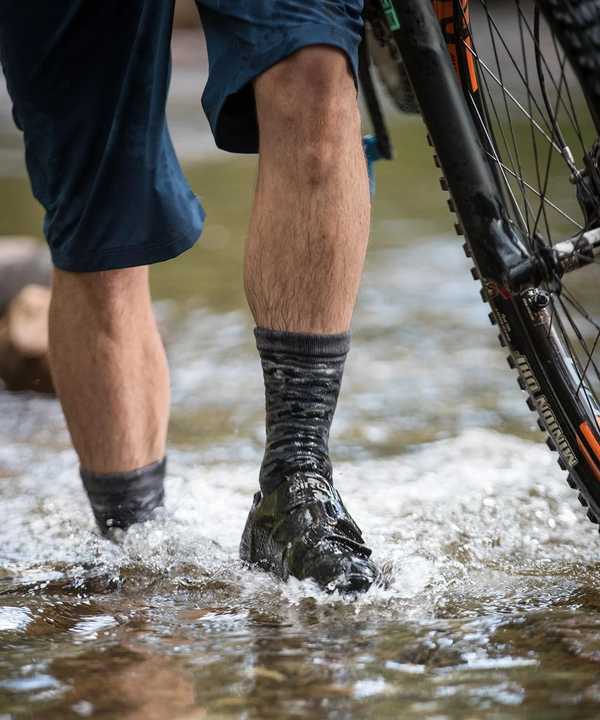 Mountain Biking Best Cycling Socks 2021 Striped Crew Performance