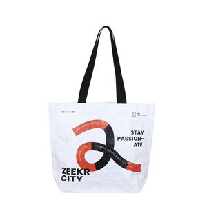 Sac fourre-tout tissé laminé avec logo personnalisé, sac de courses réutilisable imperméable, sac promotionnel pour l'épicerie, le commerce de détail, l'emballage - Product Image 4