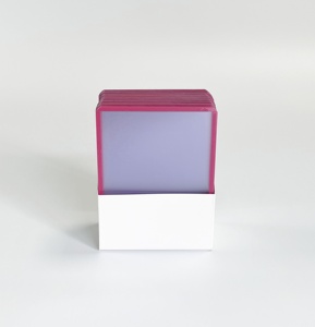 Borde de color rojo 3 "x 4"(76x102mm) Tarjetero de plástico PVC estándar 35pt - Product Image 1