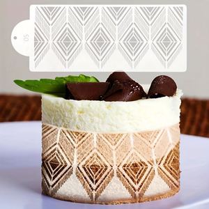 Pochoirs jetables en plastique transparent écologiques en gros pour fournitures de fête d'anniversaire, outils de pâtisserie et de cuisson de gâteaux - Product Image 3