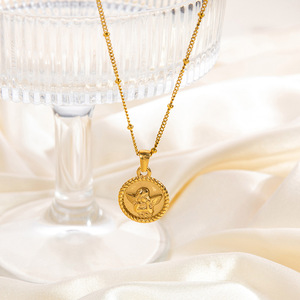 Collier pendentif tendance en acier inoxydable plaqué or 18 carats avec breloque pièce d'ange, chaîne de clavicule, cadeau pour femme - Product Image 1