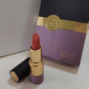 Produits tendances 2024 nouveautés Unique violet mat <span class=keywords><strong>rouge</strong></span> <span class=keywords><strong>à</strong></span> <span class=keywords><strong>lèvres</strong></span> marque privée maquillage personnalisé longue durée rouges <span class=keywords><strong>à</strong></span> <span class=keywords><strong>lèvres</strong></span> oem cosmétique - Product Image 2