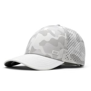 Casquette de golf OEM personnalisée en maille perforée avec logo, 6 panneaux, visière légèrement incurvée, snapback, patch en caoutchouc imperméable - Product Image 1