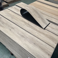 Revêtement de sol LVT effet marbre gris clair, pose à sec, aspect marbre, carrelage vinyle de luxe, durable, facile à nettoyer