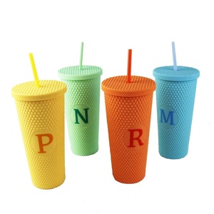 Tumbler con borchie di diamanti da 16 once verde fluorescente tazza calda - Product Image 4