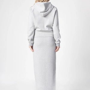 Ensemble de survêtement décontracté personnalisé avec logo OEM de haute qualité, sweat à capuche entièrement zippé et jupe longue - Product Image 4