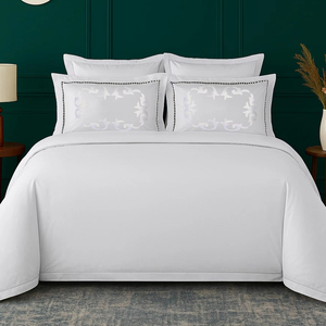 Funda de Almohada Decorativa Dorada de Estilo Barroco, Funda de Cojín Clásica Ornamentada, Estilo Europeo de Lujo, Tela Suave al Tacto - Product Image 1