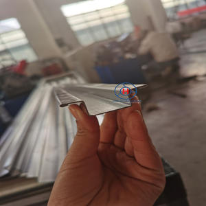 Automatische <span class=keywords><strong>Omega</strong></span> Dak Batten Furring Koude Roll Forming Machine - Product Image 3