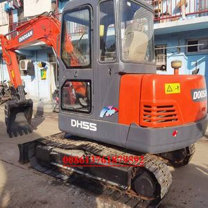 Doosan Mini-pelle coréenne DH55 Pelle sur chenilles d'occasion 5-10 tonnes Caterpillar Komatsu 6 tonnes Poids en ordre de marche Moteur principal - Product Image 2