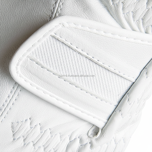 Guantes de Golf de Alto Agarre con Construcción de Microfibra Suave, Diseño de Rendimiento en Todo Clima para un Swing Estable y Ajuste Cómodo - Product Image 1