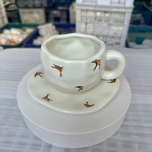 Set di Tazze da Tè Pomeridiano in Stile Janpandi Irregolare, Tazza da Caffè in Ceramica Dipinta a Mano con <span class=keywords><strong>Piattino</strong></span>, Design Unico per Amanti del Caffè e del Tè - Product Image 3