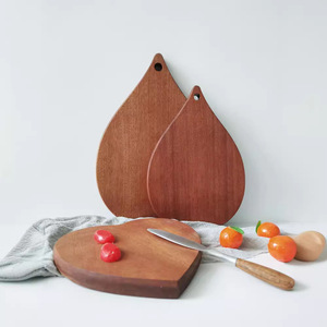 Tabla de Cortar de Madera de Ébano Maciza Personalizada, Irregular, en Forma de Corazón y de Lágrima, Tabla de Cortar de Sapele, Regalo de Boda - Product Image 2