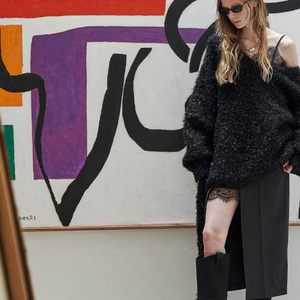 Abito Oversize da Donna Personalizzato con Spalle Scoperte, Maglia Stratificata, Rifiniture in Pizzo, Spacco Alto, Stile Slouchy, Trendy, Casual per Feste e Serate - Product Image 2