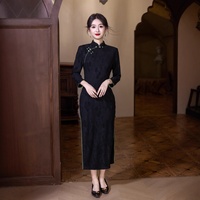 Nouvelle Robe Cheongsam Longue Élégante à Manches Longues en Jacquard Brodé Style Chinois Amélioré Grande Taille pour Femme – Collection Automne