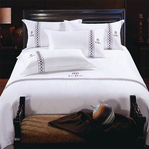 कढ़ाई डिजाइन के साथ लक्जरी होटल तकिया - Product Image 4